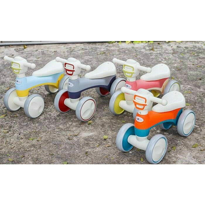 Xe Chòi Chân cho bé, Xe Thăng Bằng Cho bé từ 1 đến 3 tuổi có đèn có nhạc.