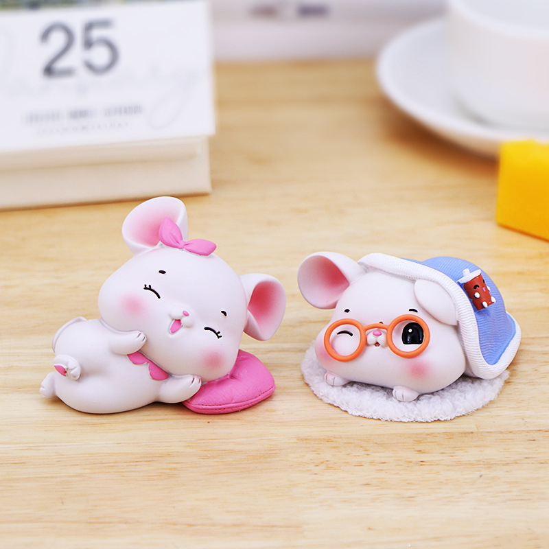 Chuột ngọt ngào dễ thương trang trí góc làm việc