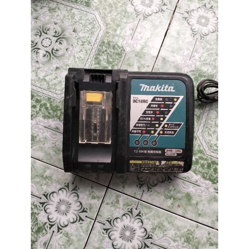Sạc pin Makita 7.2-18v và 7.2-24v và sạc Panasonic l81 nội địa nhật