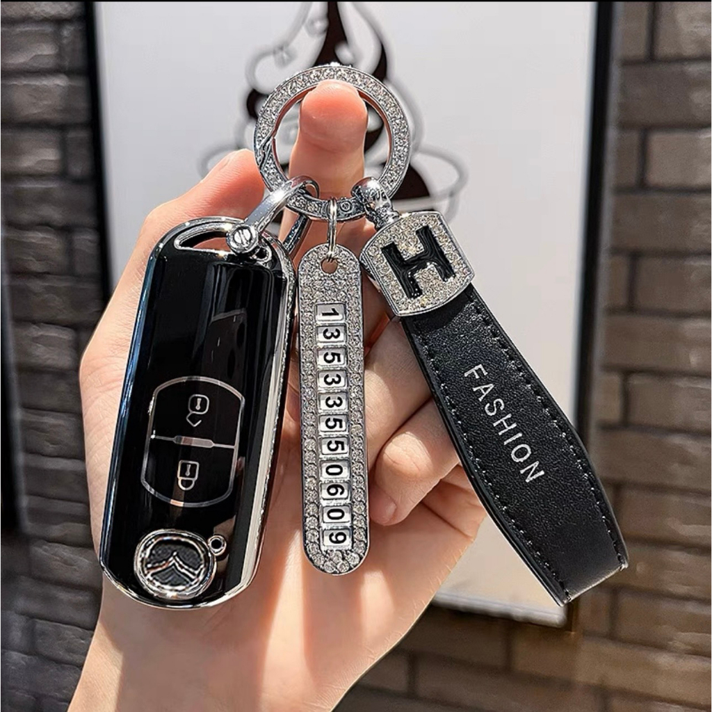 Ốp TPU dẻo viền bạc các dòng xe Mazda 2 nút thông minh và các dòng Mazda tương thích by Ốp khóa VIP