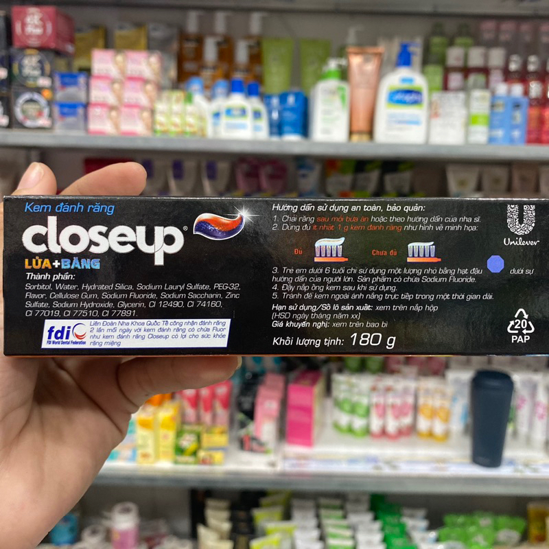 Kem Đánh Răng Close-up 180g