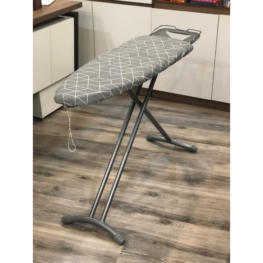 Cầu Là Bàn Để Ủi Quần Áo Dạng Đứng Lebenlang LBL3636 Hàng Đức - BH 12 Tháng