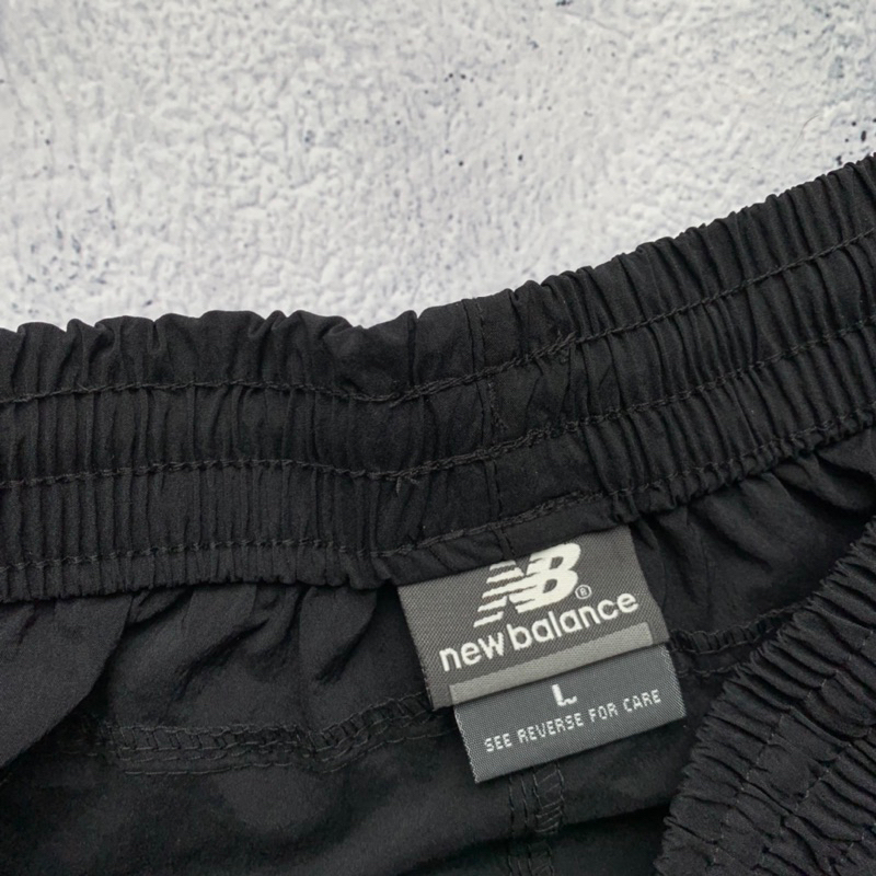 Quần short gió nam New.Balance