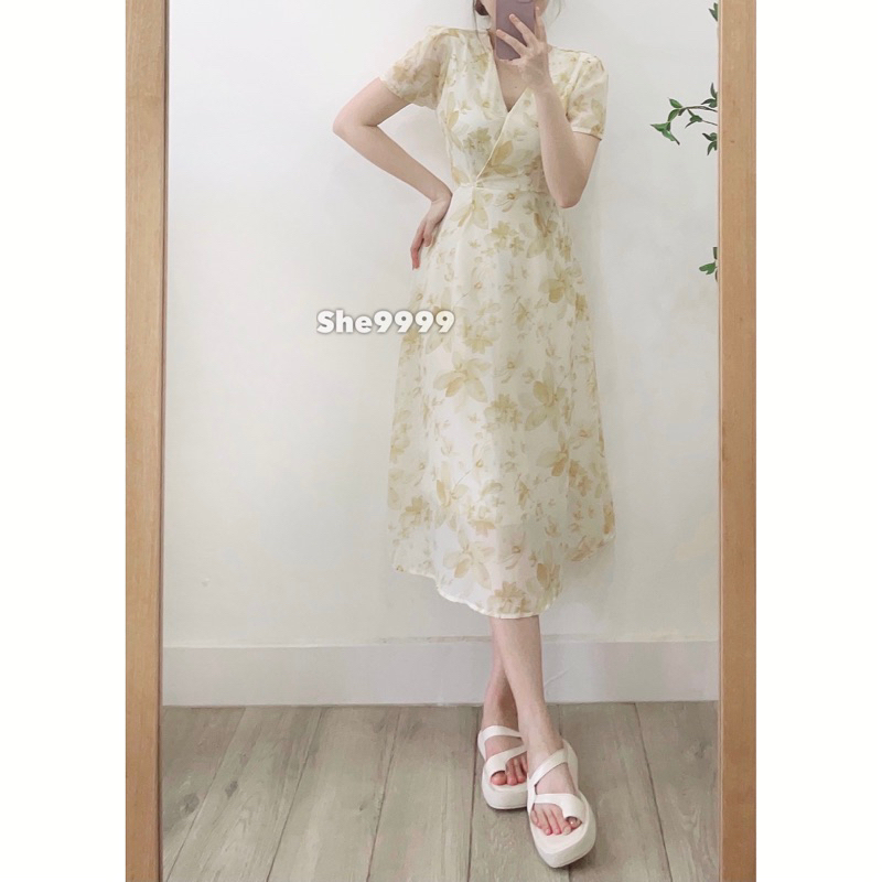D247 - ĐẦM HOA LY VÀNG