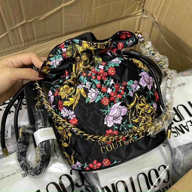 TÚI Versace Jeans Couture quilted Bucket Bag