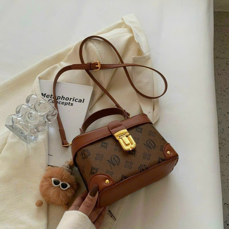 Túi cốp vuông đeo chéo xách da mềm tặng kèm móc thú