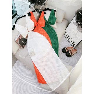 VÁY BÚT CHÌ CUT OUT EO VA PHÍA SAU 240423