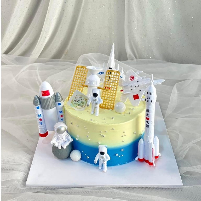 Set mô hình máy bay, tên lửa bằng nhựa, trang trí bánh sinh nhật cho bé - DCB0002