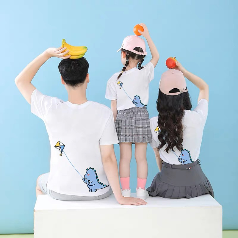 Áo thun gia đình 3 4 người in hình chú khủng long thả diều 2 mặt dễ thương coton co giản thoải mái