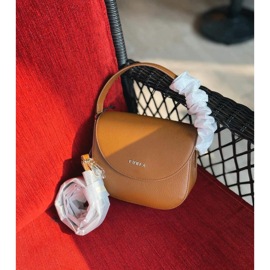 Túi xách chính hãng nữ Furla lyly nâu size 20cm da mềm siêu đẹp