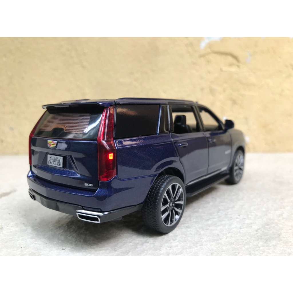 Mô hình xe SUV Cadillac Escalade 2023- 1:32