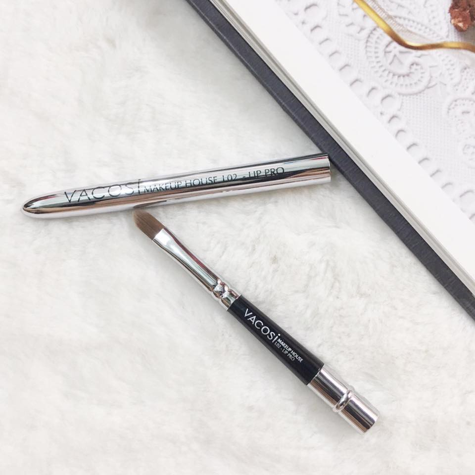 Cọ Đánh Môi Vacosi L01 L02