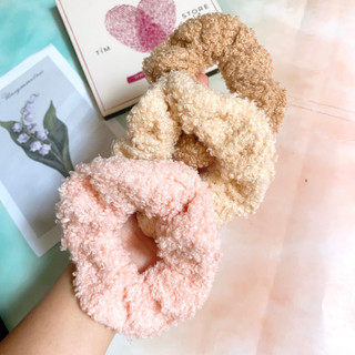 Cột tóc vải lông scrunchies dễ thương Tím Store
