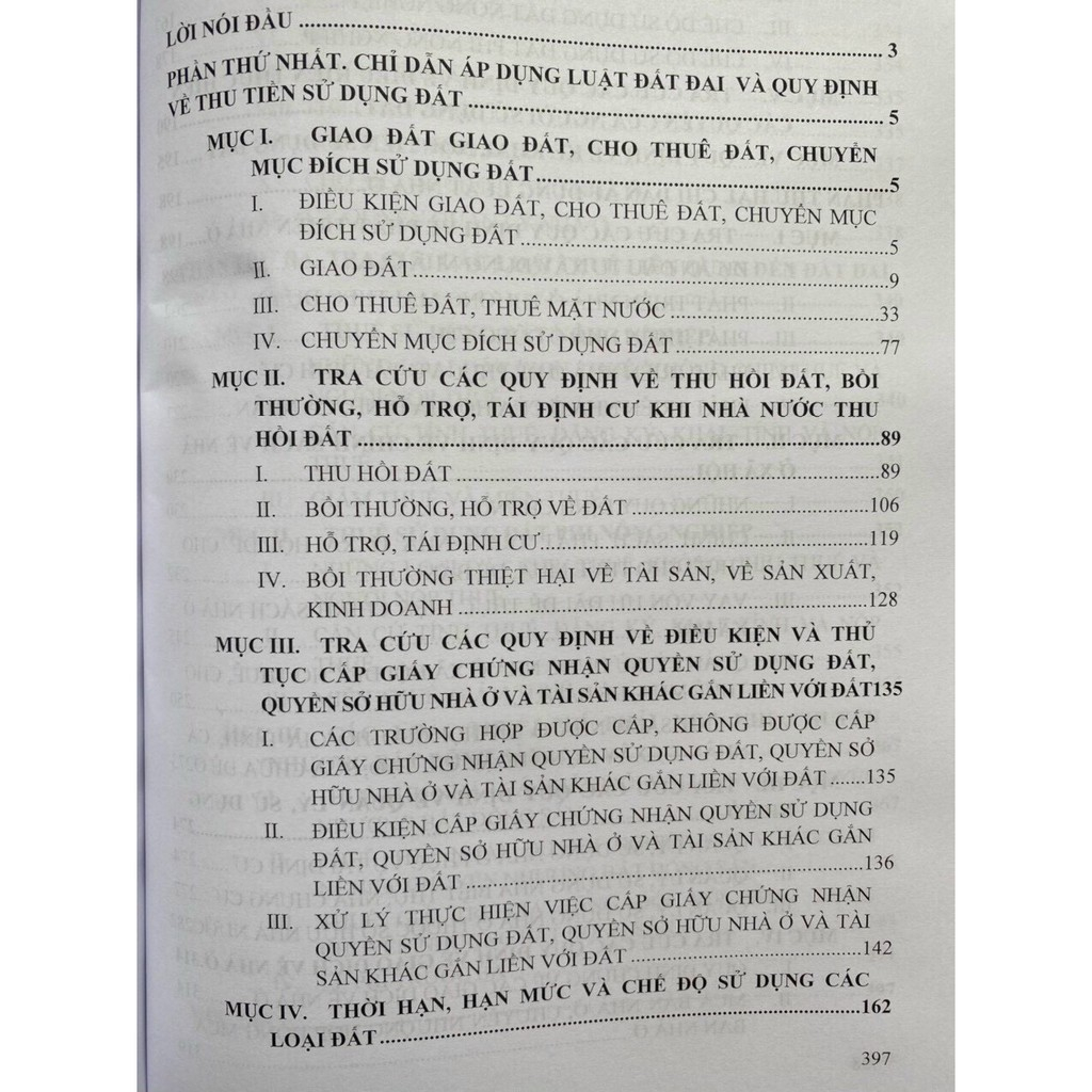 Sách - Chỉ Dẫn Áp Dụng Luật Đất Đai, Nhà Ở Tra Cứu Các Loại Thuế Mới Liên Quan Đến Đất Đai, Nhà Ở