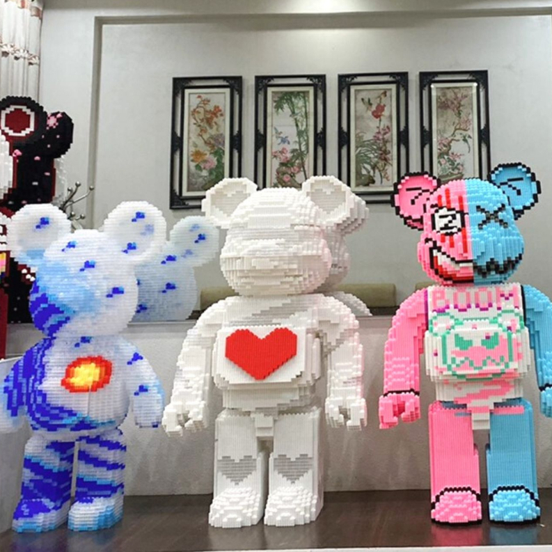 Bearbrick Tỏ Tình Lắp Ráp Các Mẫu Gấu Tim Làm Bộ Quà Tặng Tình Yêu Size 35cm - 55cm