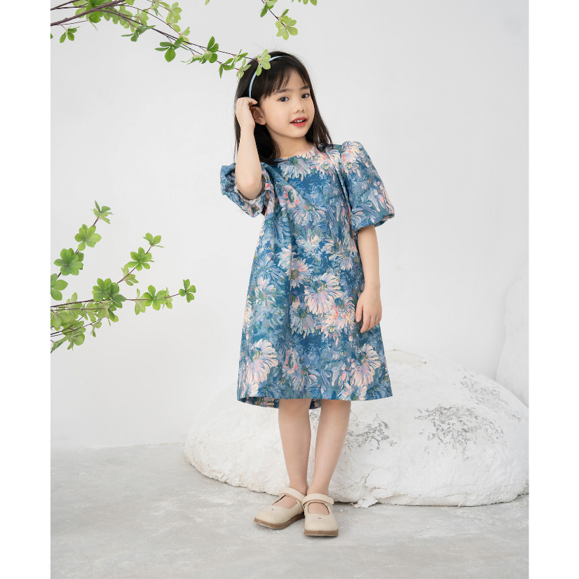 Đầm bé gái LEAH thiết kế dáng suông tay bồng hoạ tiết sang trọng - Blue Flora dress - Hoạ tiết hoa xanh