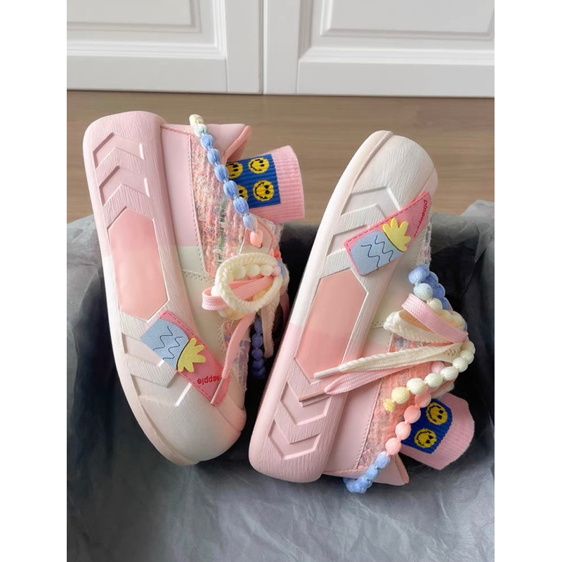 Giày thể thao ulzzang độn đế cute unisex kèm chaim hottrend