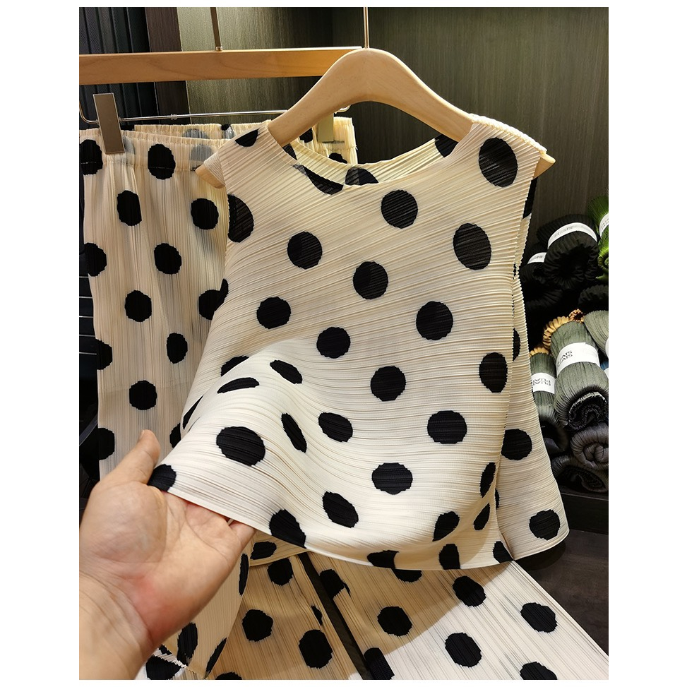 ÁO QUẦN LÒ XO HỌA TIẾT CHẤM BI CAO CẤP, Áó cọc tay cùng quần dài tôn dáng với lưng chun sang trọng