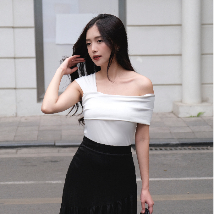 Rosa Top - Áo thun ngắn tay lệch vai, vạt áo cách điệu thanh lịch by DAO Concept