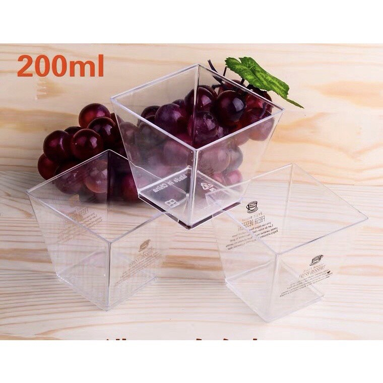 Hộp mica đựng bánh mousse/ tiramisu hình thang 7065