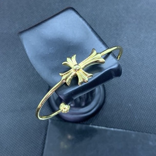 Vòng tay, cuff, kiềng Chrome Heart vàng 22K fullbox sang trọng.