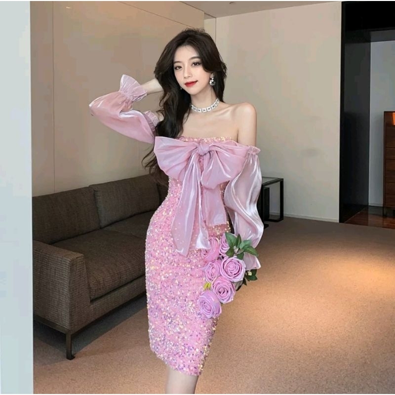 Đầm tiểu thư tay phồng phối nơ ngực, trễ vai, đính Sequins