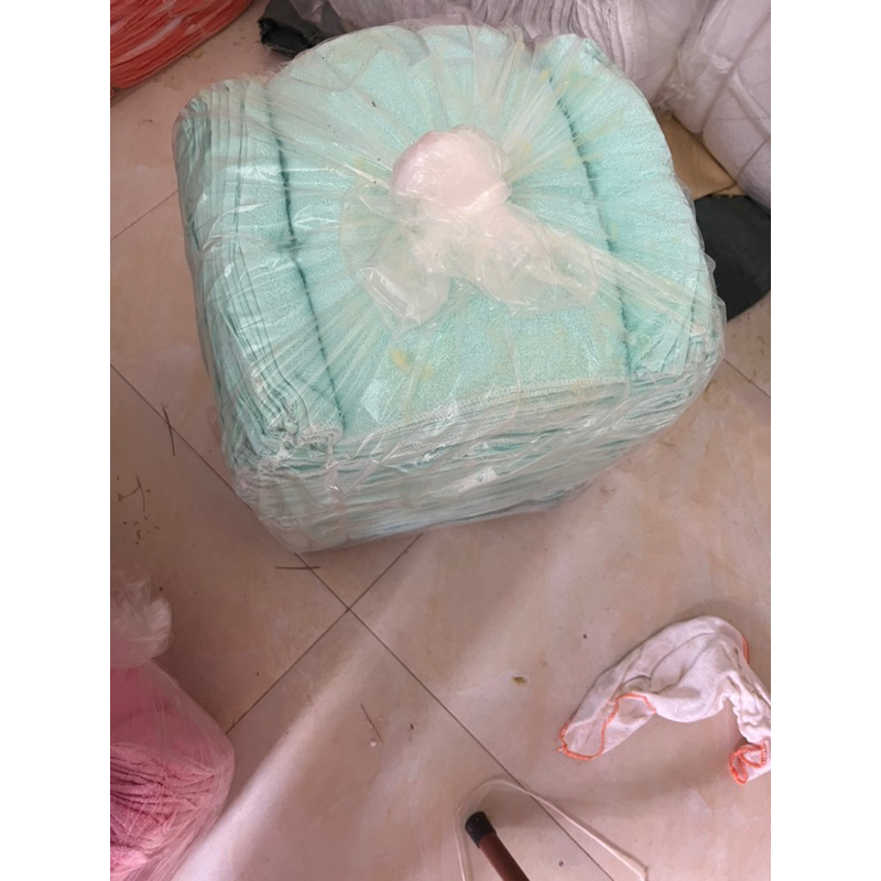 Khăn bán  theo kg chất/dùng cho hàng quán, giải khát. Khăn mềm mịn,thấm hút cao.