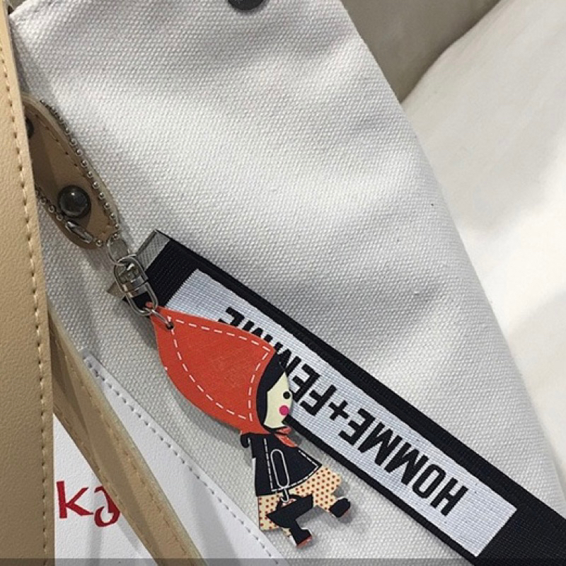 Túi đeo vai thời trang B70 khoá kéo kèm phụ kiện cute phong cách Hàn Quốc