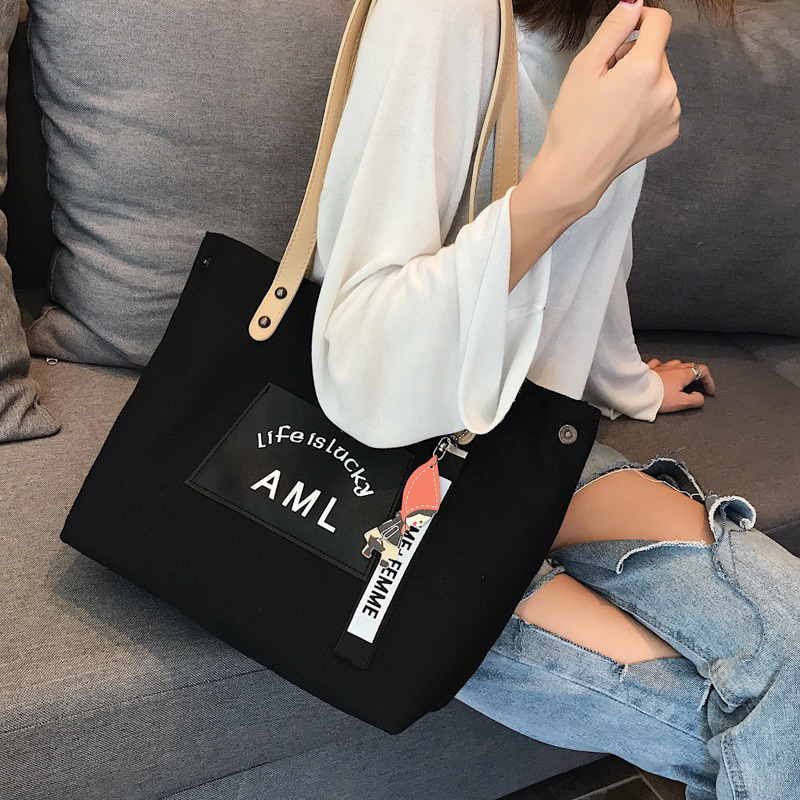 Túi đeo vai thời trang B70 khoá kéo kèm phụ kiện cute phong cách Hàn Quốc