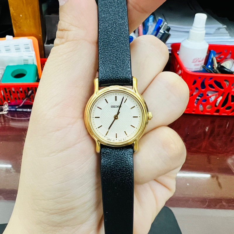 Đồng hồ nữ su nhật mặt hai lòng hiệu Seiko