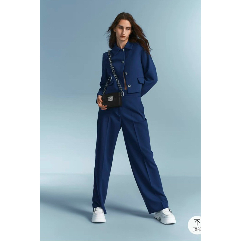 Túi Charles and keith đeo vai hình hộp Chain Strap Boxy