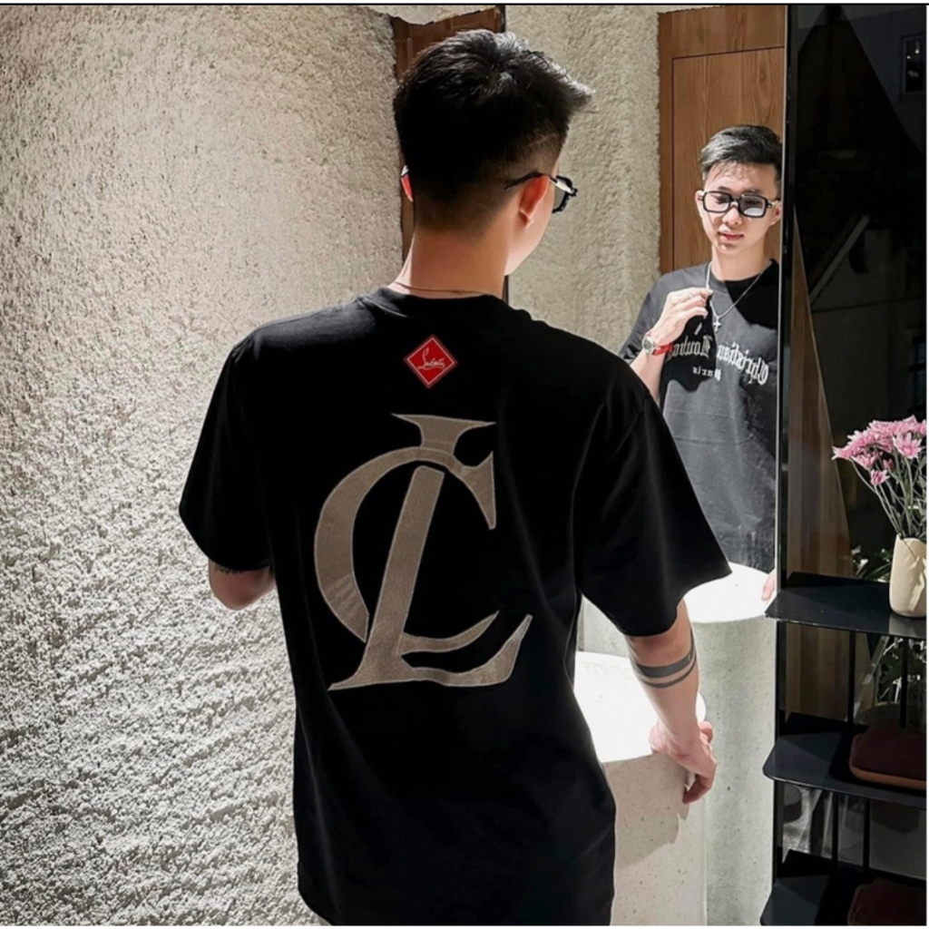 Áo Thun Kim Tuyến LOUBOUTIN Form Rộng Unisex Nam Nữ | BigBuy360 - bigbuy360.vn