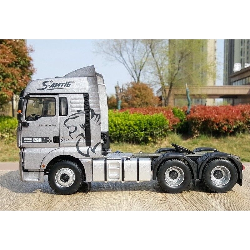 Mô hình xe Đầu kéo HoWo C9H hợp kim 1:24
