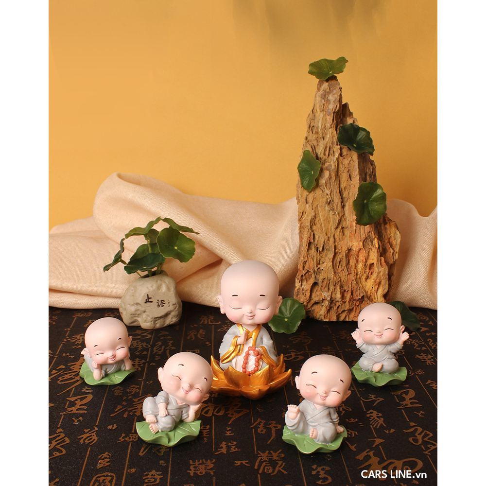 Tượng sư thầy, chú tiểu ngồi đài sen trang trí taplo xe hơi Ô tô - Tượng hòa thượng, chú tiểu ngồi đài sen dễ thương