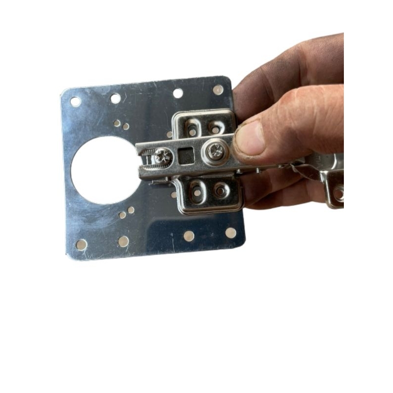 Bản lề giảm chấn BlumA lắp tủ nhựa, tủ gỗ
