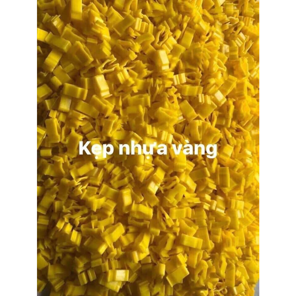 Pát kẹp nhựa dàn áo màu vàng, màu trắng chuyên dụng cho xe Honda