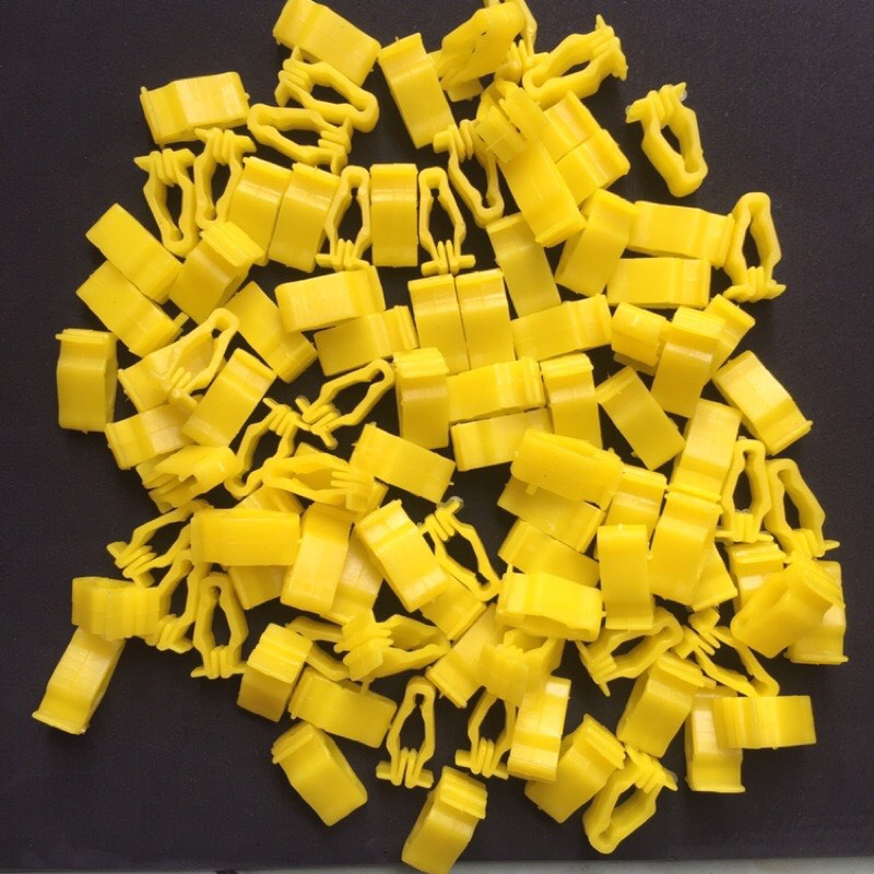 Pát kẹp nhựa dàn áo màu vàng, màu trắng chuyên dụng cho xe Honda