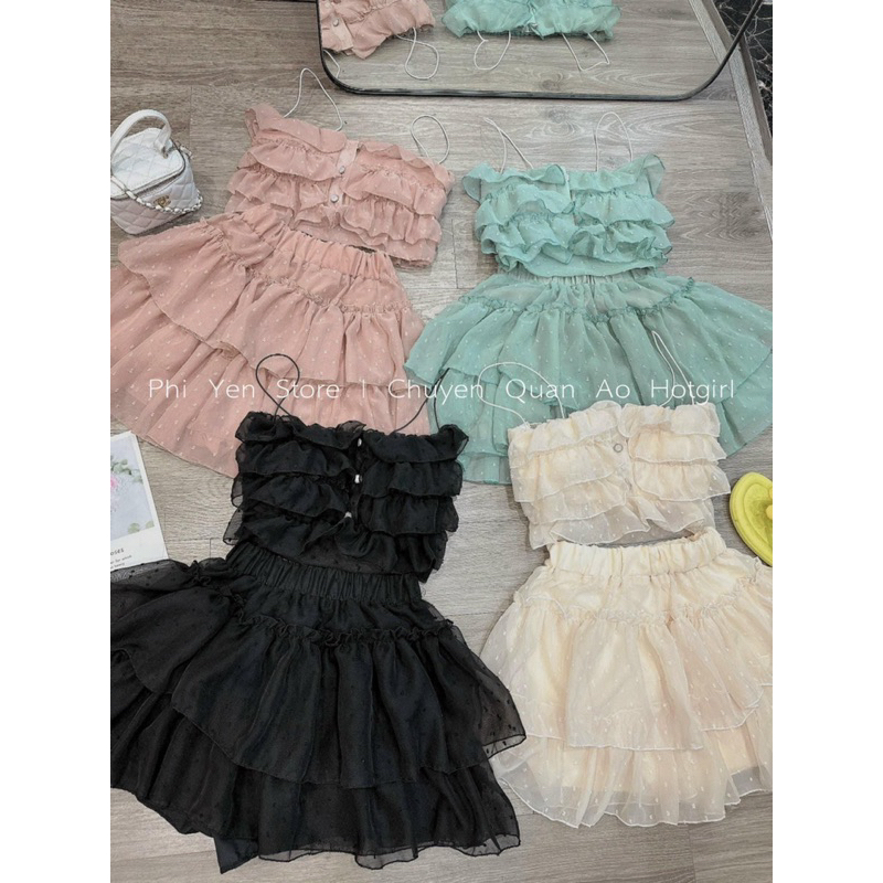 Sét áo hoa dây đính nút phôid chân váy ngắn xếp tầng