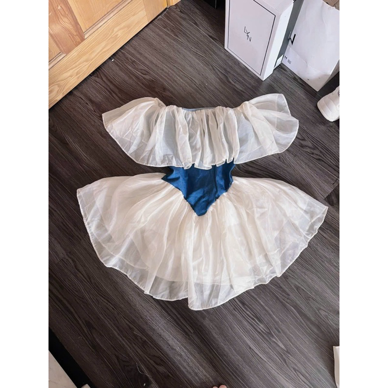 Jum Tơ Trễ Vai Tầng Phối Jeans Mềm Dáng Xoè Có Lót Quần