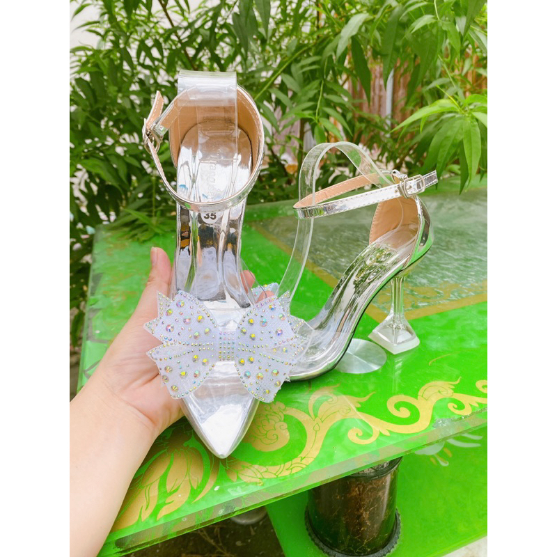 Bít gót 9 phân nơ đá 7 màu (BẠC)