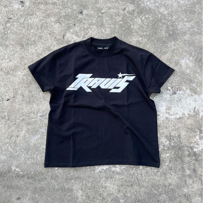 "TRAVIS TECHNO LOGO" BOXY T-SHIRT