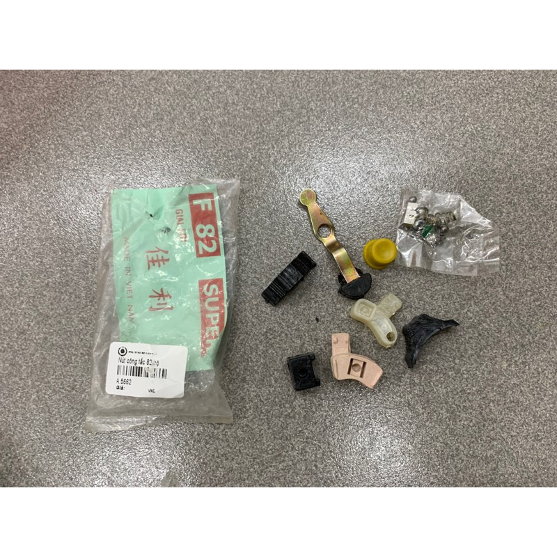 Nút công tắc Cup 82