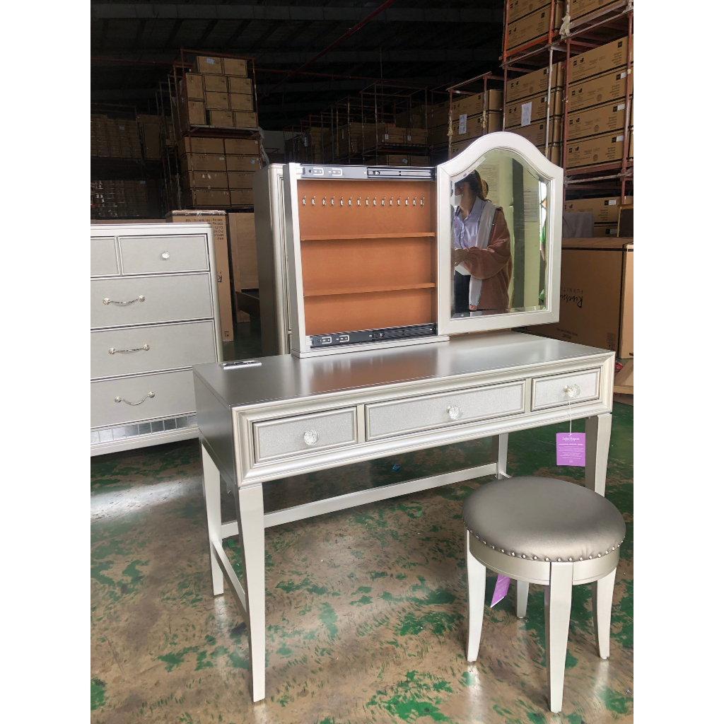 BÀN TRANG ĐIỂM LONG LANH LÓNG LÁNH