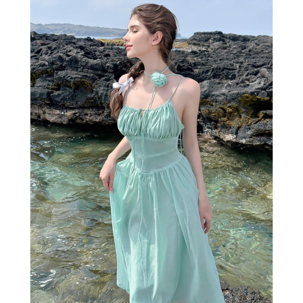 ĐẦM MIDI 2S XANH XẾP LY NGỰC CHOCKER HOA CỔ Hoá thân thành 1 cô công chúa xinh đẹp với em váy xinh nhà em ạ, dáng váy d