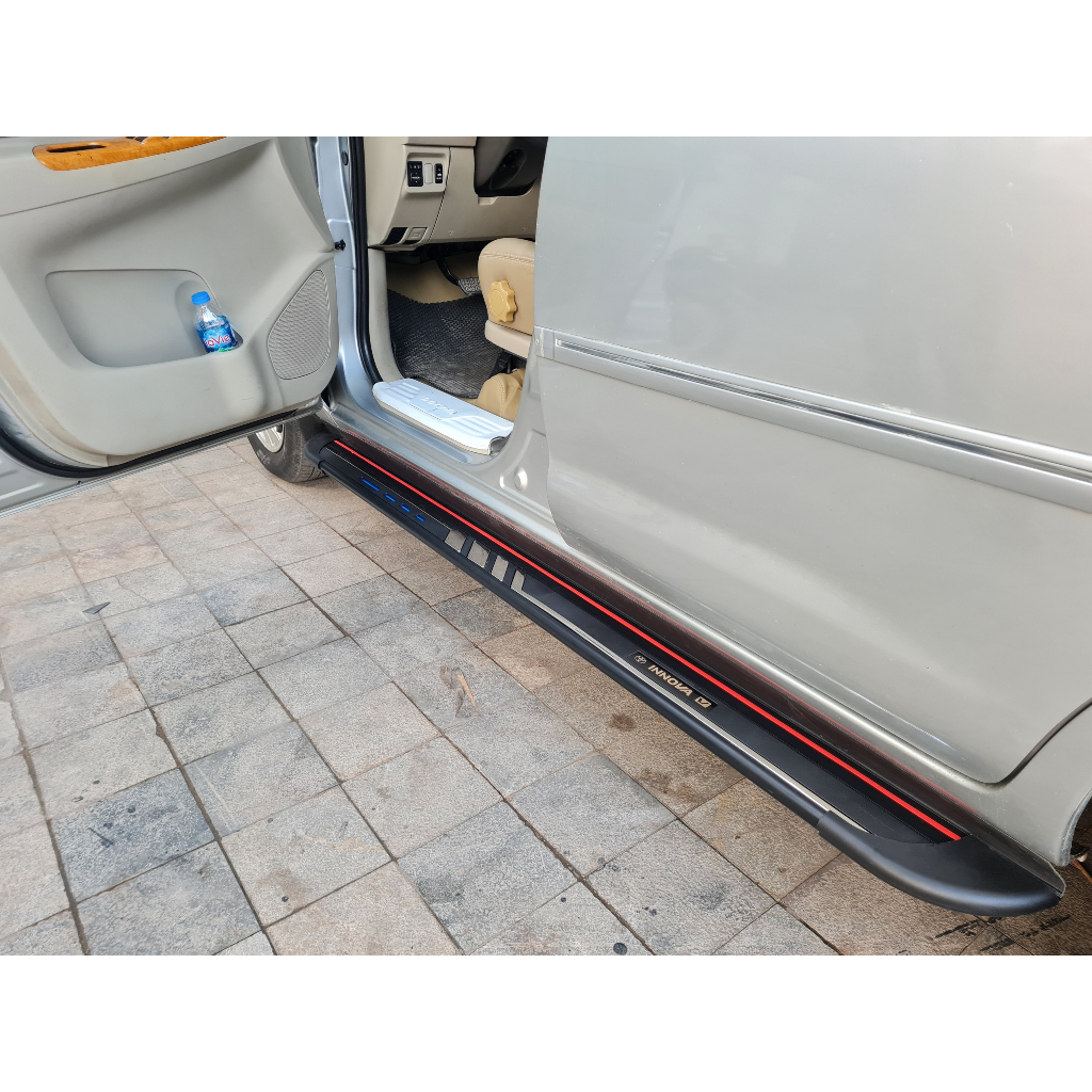 Bậc Lên Xuống, Bệ Bước Chân Xe Toyota Innova đời 2005 - 2016. Nhôm đúc nguyên khối. Siêu KM