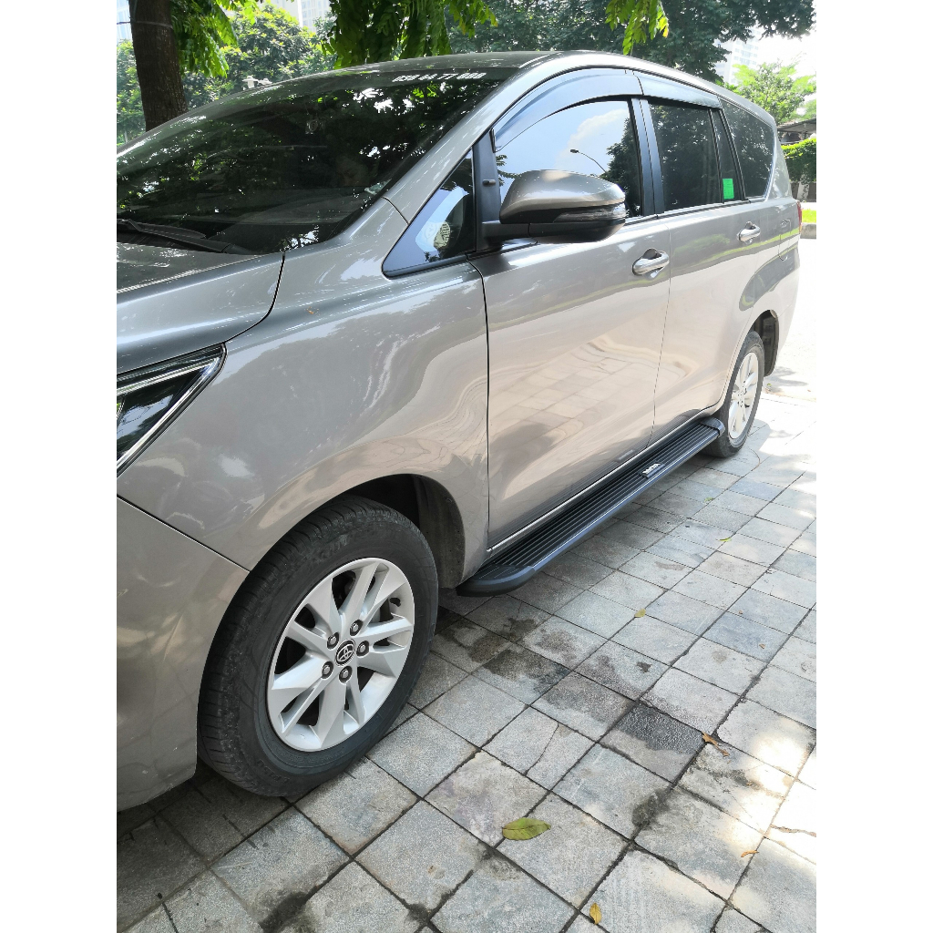Bậc Lên Xuống, Bệ Bước Chân Xe Toyota Innova đời 2005 - 2016. Nhôm đúc nguyên khối. Siêu KM