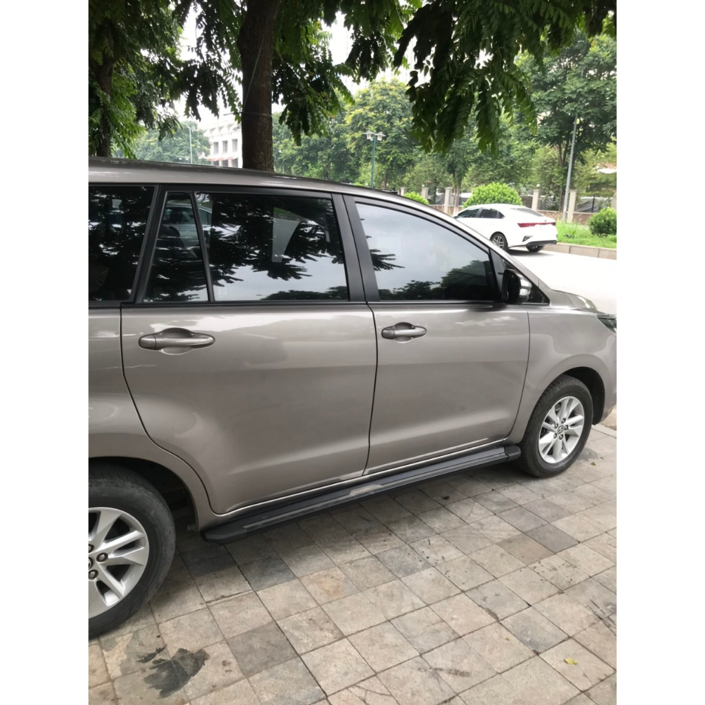 Bậc Lên Xuống, Bệ Bước Chân Xe Toyota Innova đời 2005 - 2016. Nhôm đúc nguyên khối. Siêu KM