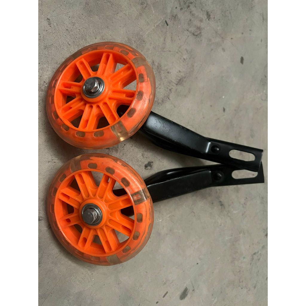 Bánh phụ cân bằng dành cho xe đạp 16inch