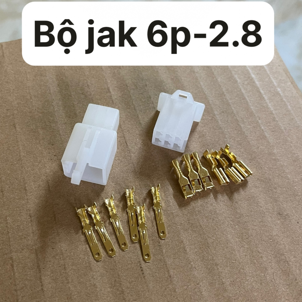Jack nhựa 4P+ Cos 2.8 Gắn oto xe máy
