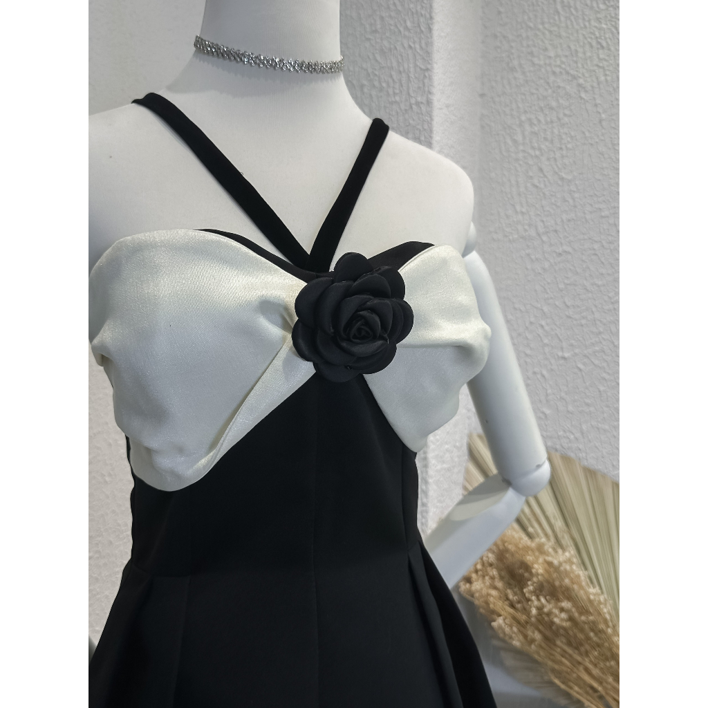 - ĐẦM DÀI THIẾT KẾ DÁNG XÒE SANG TRỌNG DỊU DÀNG  - YUNA DRESS